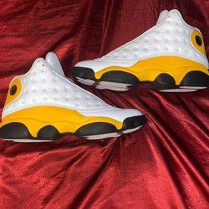 Selling: Jordan 13s | yellow and white | size 8.5/9.0